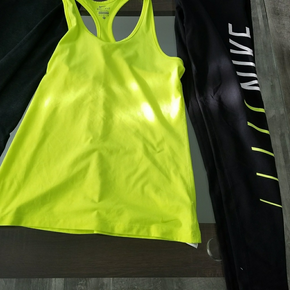 **Med nike leggings only***